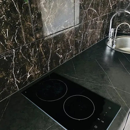 Black At Blossom Hill Apartament *