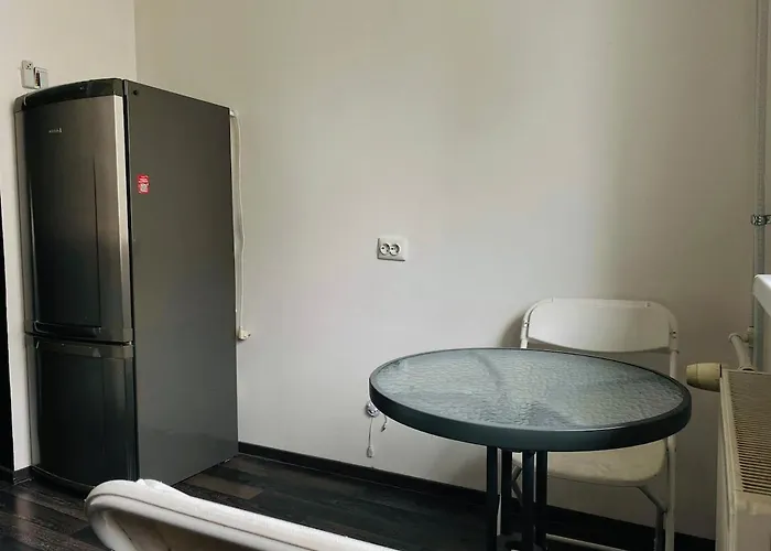 Black At Blossom Hill * Таллин