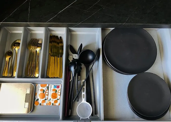 公寓 Black At Blossom Hill *